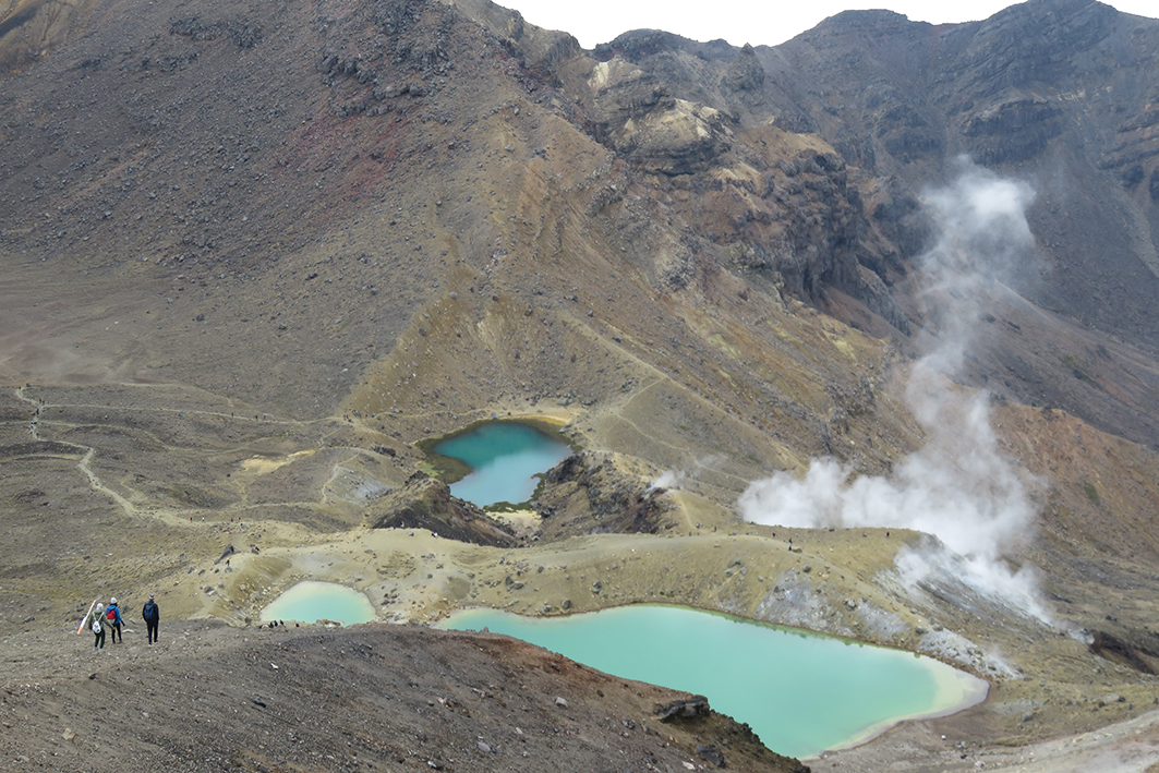 Emerald Lakes är en vacker syn under Tongariro Alpine Crossing på Nya Zeeland. Foto: Lovisa Enlund